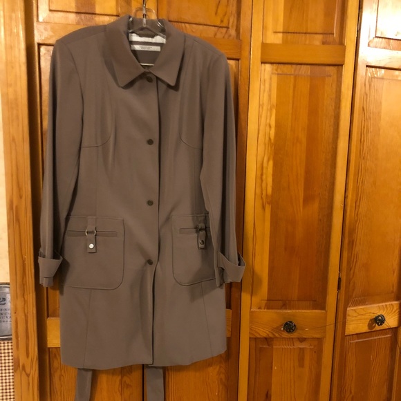 Perry Ellis Jackets & Blazers - Perry Ellis women’s trench coat